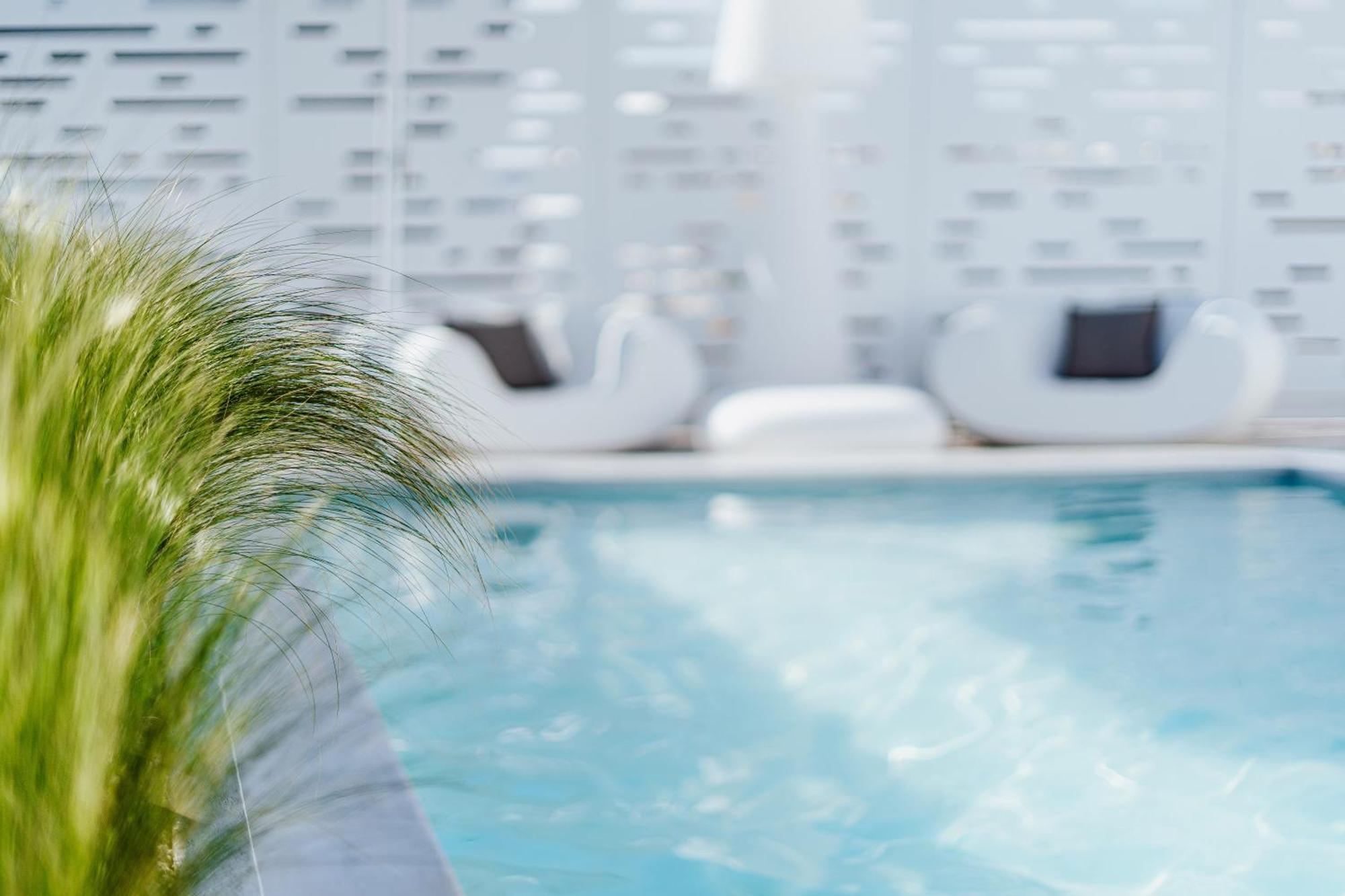 Ma Maison No5 Penthouse Loft, Private Heated Pool, Acropolis View, Ultra High Speed Internet 300 Mbps, Short Walk To Acropolis, Parking Upon Request, 1' From Metro เอเธนส์ ภายนอก รูปภาพ