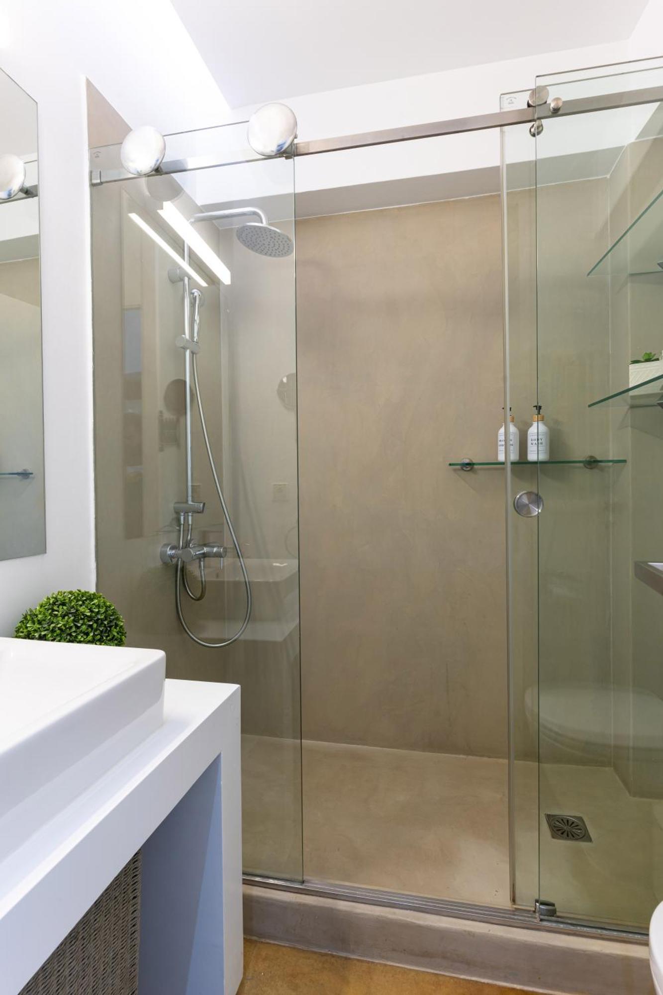 Ma Maison No5 Penthouse Loft, Private Heated Pool, Acropolis View, Ultra High Speed Internet 300 Mbps, Short Walk To Acropolis, Parking Upon Request, 1' From Metro เอเธนส์ ภายนอก รูปภาพ