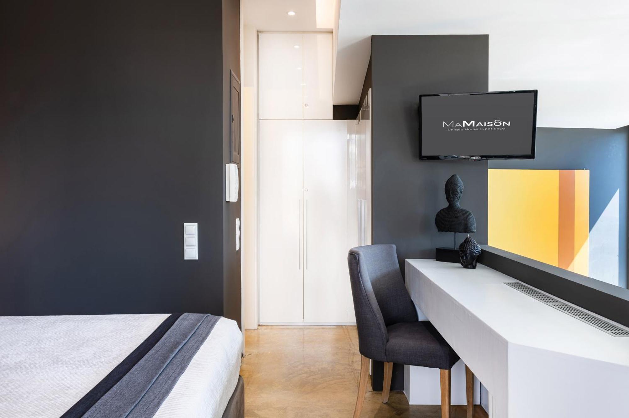 Ma Maison No5 Penthouse Loft, Private Heated Pool, Acropolis View, Ultra High Speed Internet 300 Mbps, Short Walk To Acropolis, Parking Upon Request, 1' From Metro เอเธนส์ ภายนอก รูปภาพ