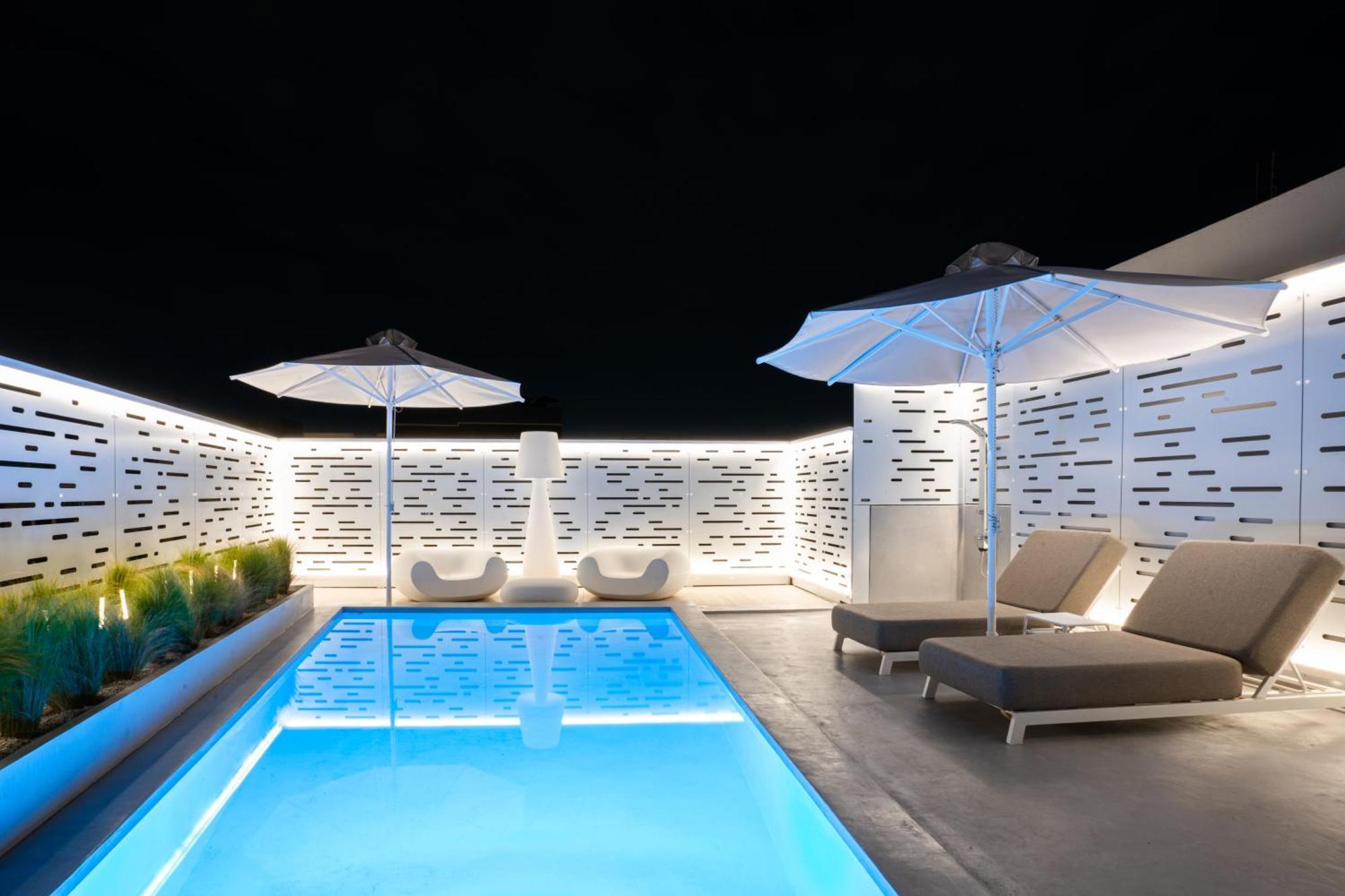 Ma Maison No5 Penthouse Loft, Private Heated Pool, Acropolis View, Ultra High Speed Internet 300 Mbps, Short Walk To Acropolis, Parking Upon Request, 1' From Metro เอเธนส์ ภายนอก รูปภาพ