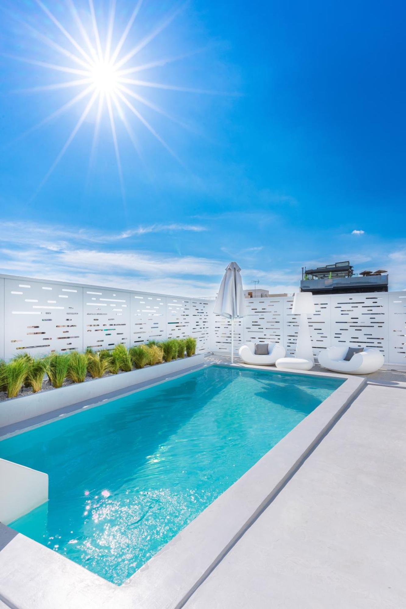 Ma Maison No5 Penthouse Loft, Private Heated Pool, Acropolis View, Ultra High Speed Internet 300 Mbps, Short Walk To Acropolis, Parking Upon Request, 1' From Metro เอเธนส์ ภายนอก รูปภาพ