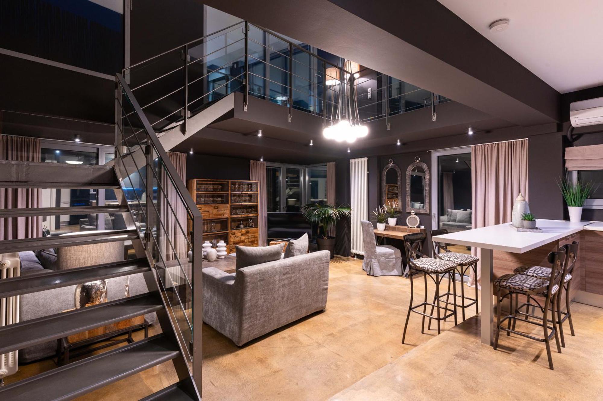 Ma Maison No5 Penthouse Loft, Private Heated Pool, Acropolis View, Ultra High Speed Internet 300 Mbps, Short Walk To Acropolis, Parking Upon Request, 1' From Metro เอเธนส์ ภายนอก รูปภาพ